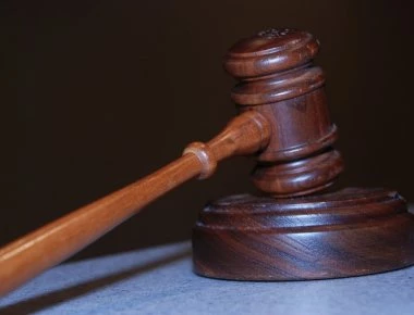 Δεκάδες χρόνια φυλακή σε ΜΚΟ που χρηματοδοτούνταν από κονδύλια του ΥΠΕΞ